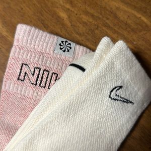 NWT Nike Everyday Plus Dri-Fit crew socks. Size W 10-13, M 8-12